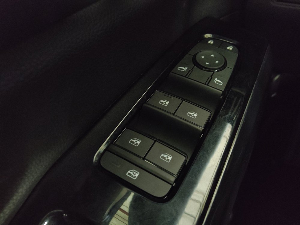 Used 2022 Nissan Pathfinder S FWD image 27