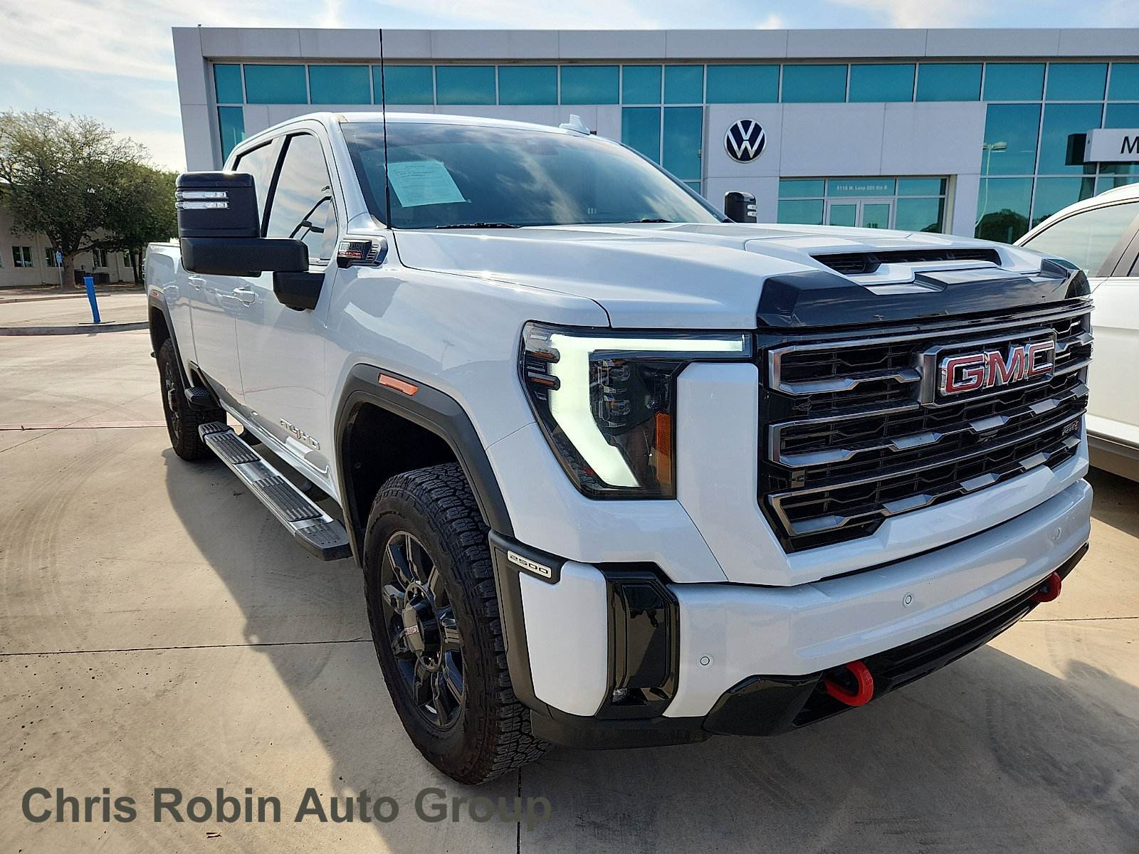 Used 2025 GMC Sierra 2500 AT4 image 1