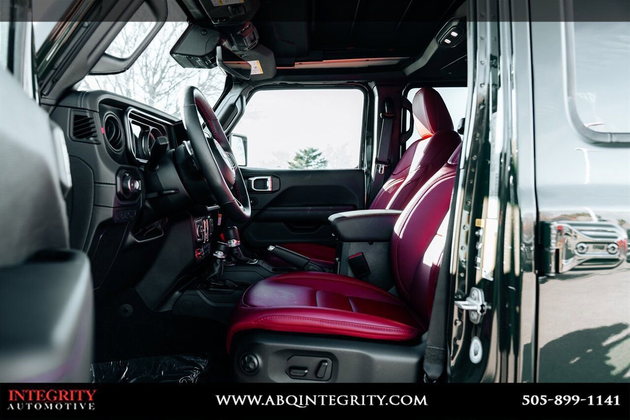 Used 2024 Jeep Wrangler Unlimited Rubicon 392 image 21