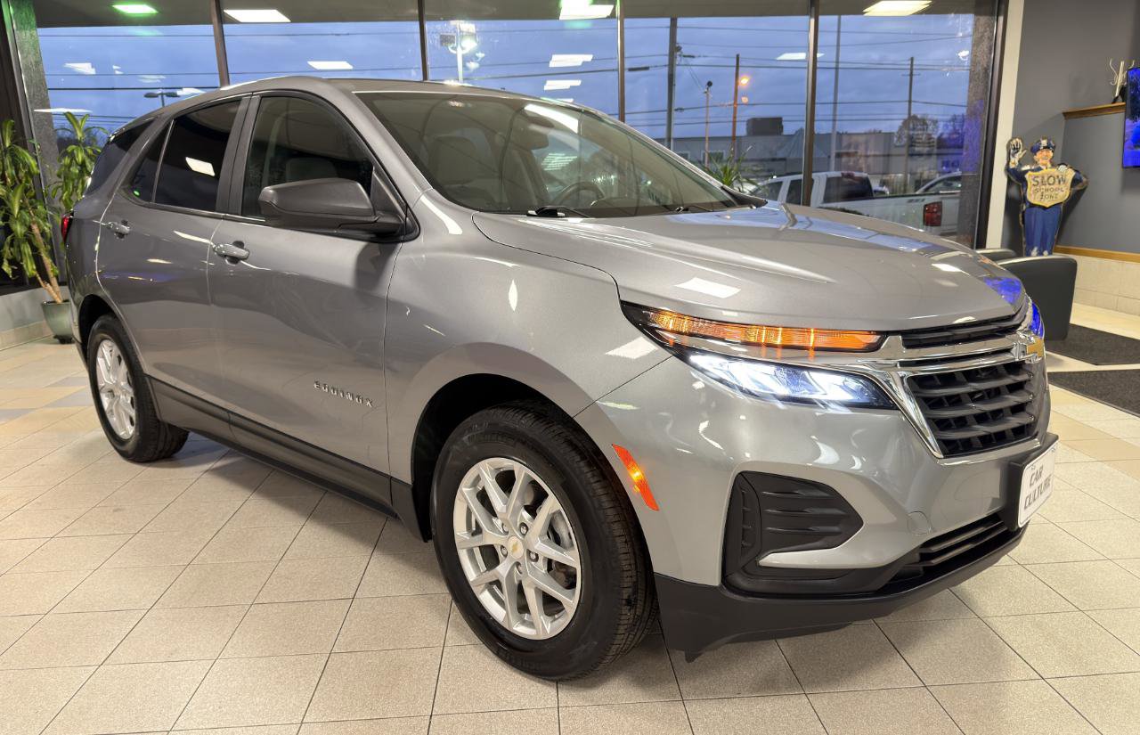 Used 2024 Chevrolet Equinox LS w/ LPO, Floor Liner Package image 3
