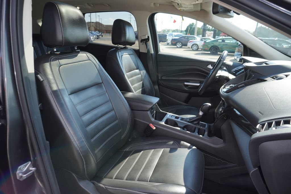 Used 2017 Ford Escape Titanium AWD/4WD image 29