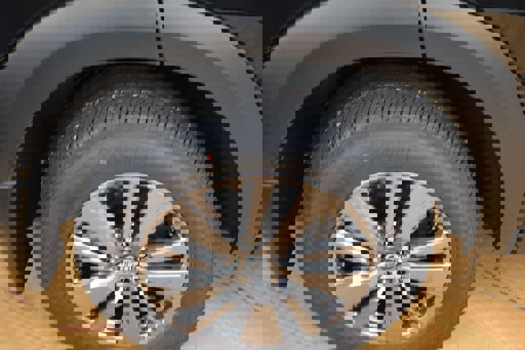 New 2025 Nissan Pathfinder S image 5