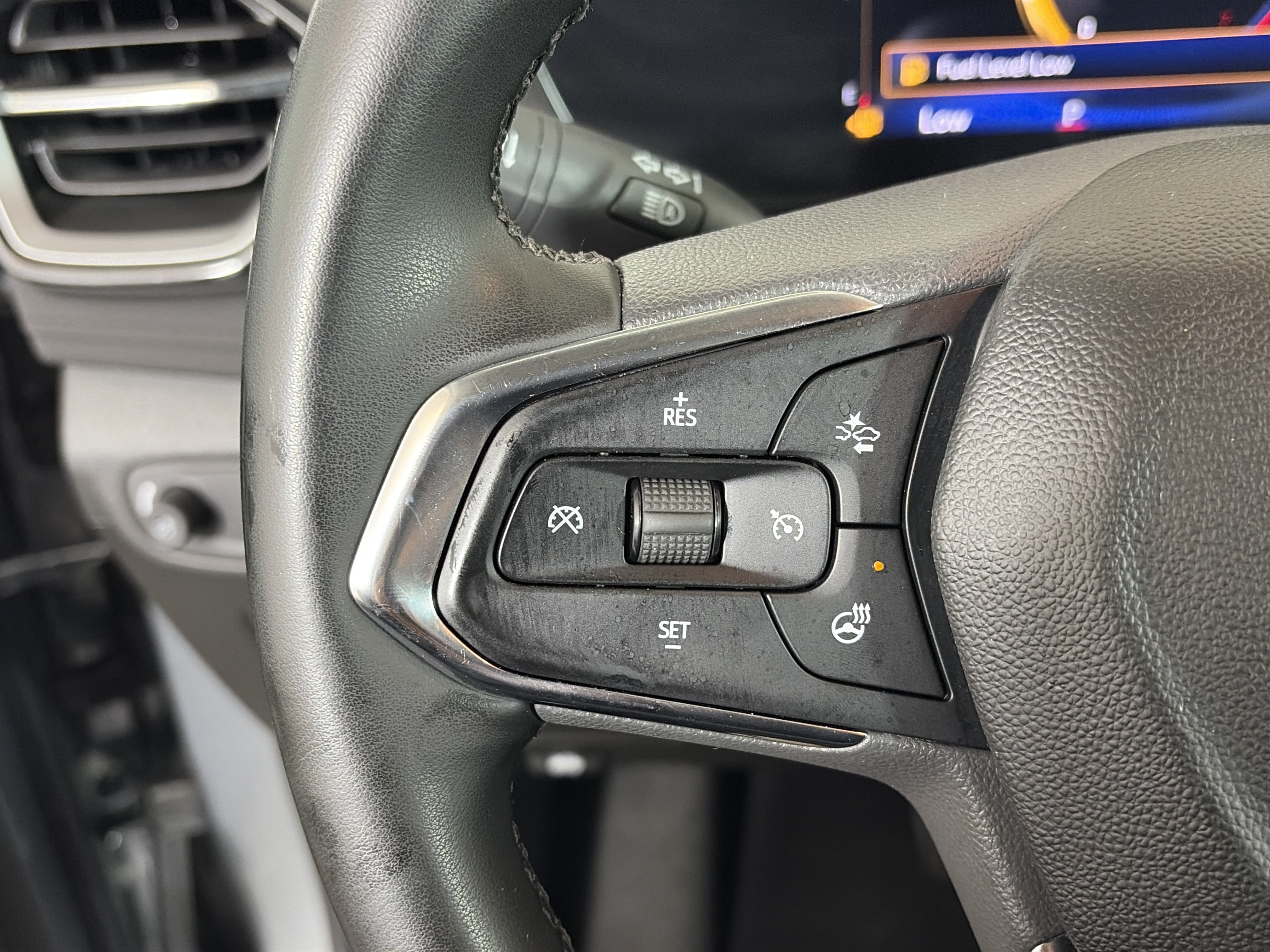 Certified 2024 Chevrolet TrailBlazer LT w/ LT Cold Weather Package FWD image 27