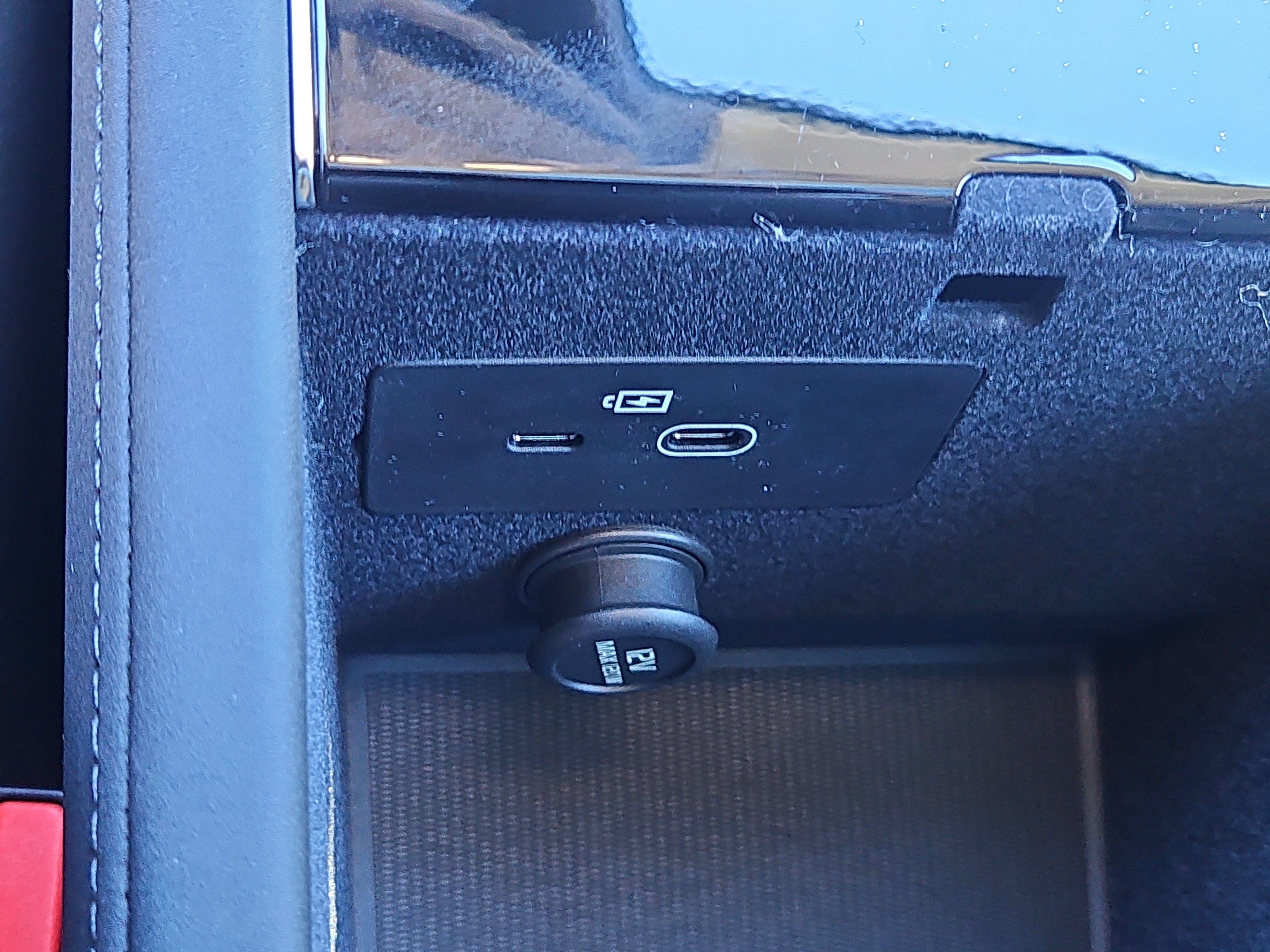 New 2027 Volvo XC90 B5 Plus AWD/4WD image 8