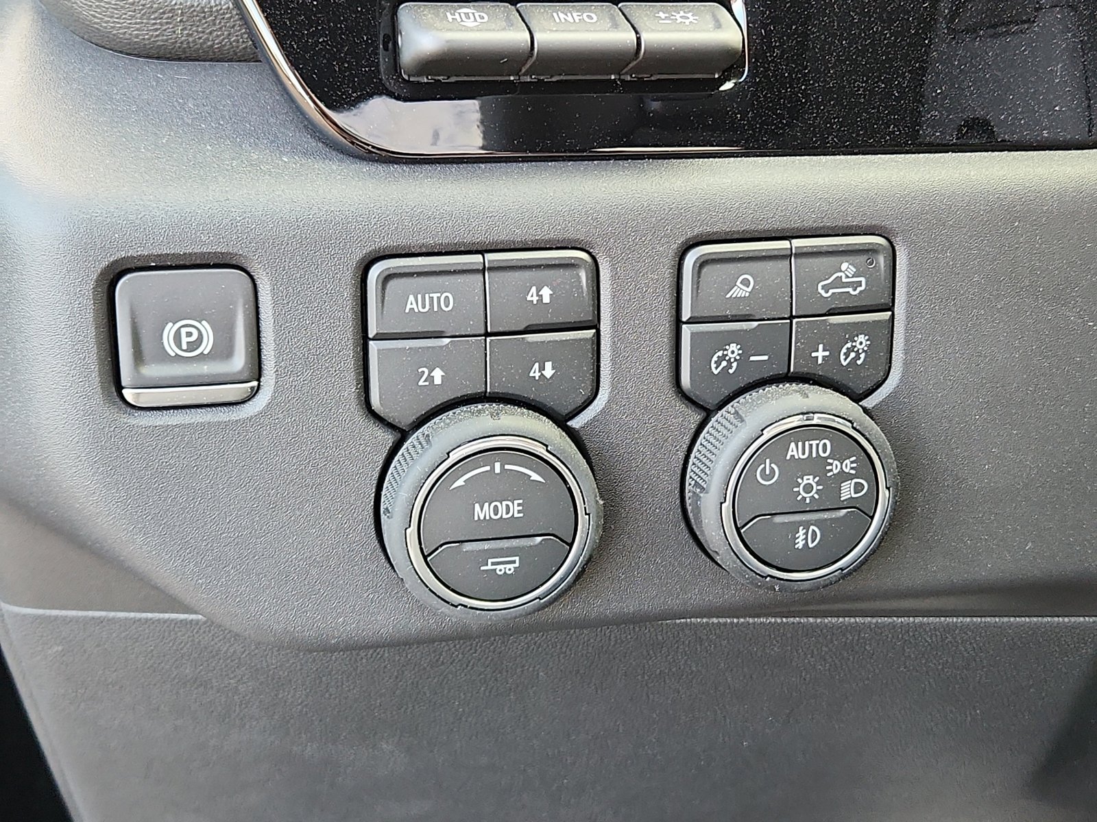 New 2026 Chevrolet Silverado 1500 ZR2 image 19