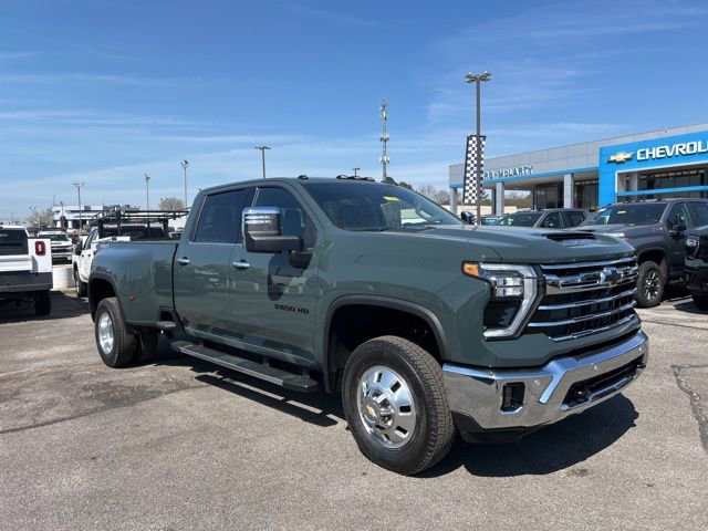 New 2026 Chevrolet Silverado 3500 LTZ w/ LTZ Plus Package AWD/4WD image 1