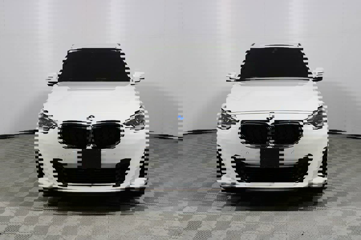 Used 2022 BMW 230i Coupe w/ Convenience Package image 2