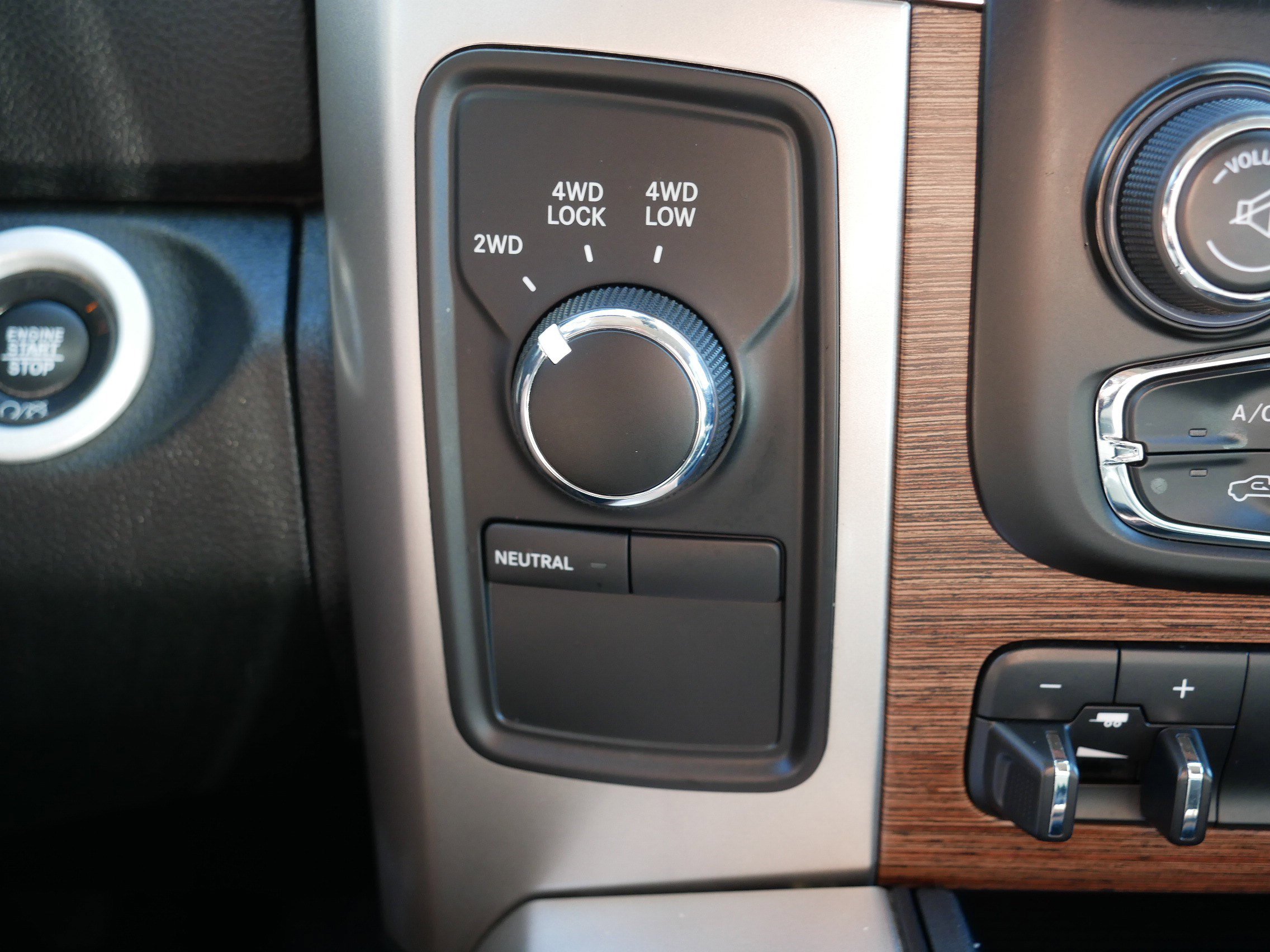 Used 2018 RAM 2500 Laramie w/ Snow Chief Group image 31