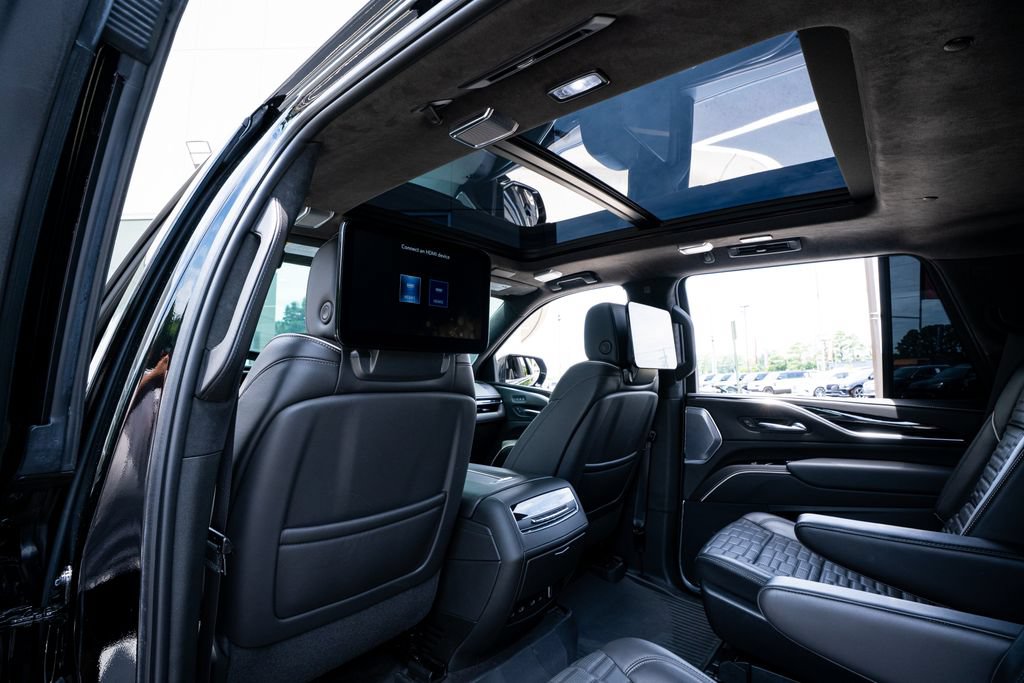 Used 2023 Cadillac Escalade V AWD/4WD image 45