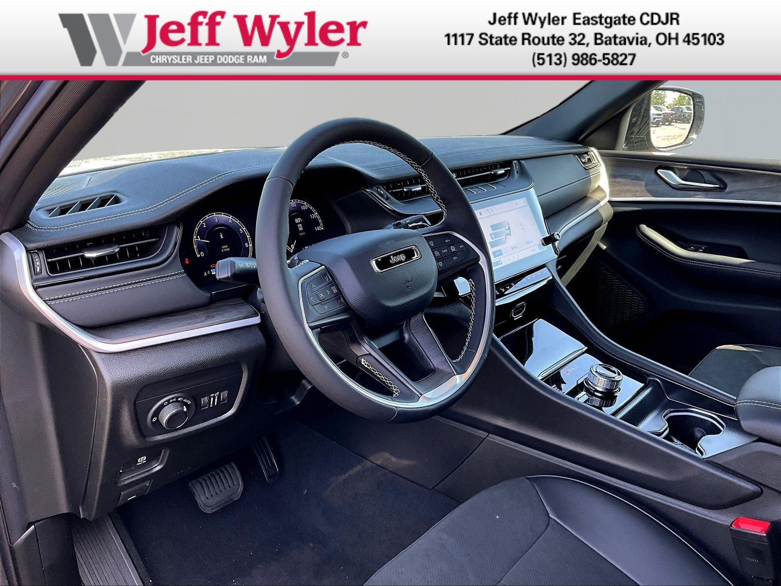 New 2026 Jeep Grand Cherokee Altitude AWD/4WD image 16