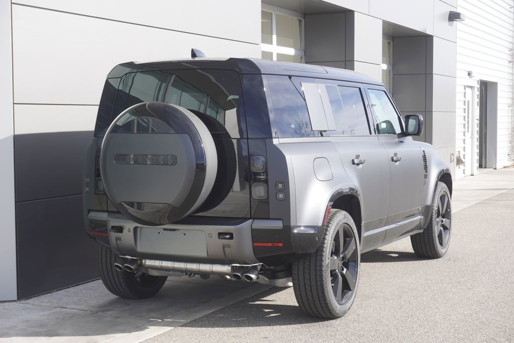 New 2026 Land Rover Defender 110 V8 image 2