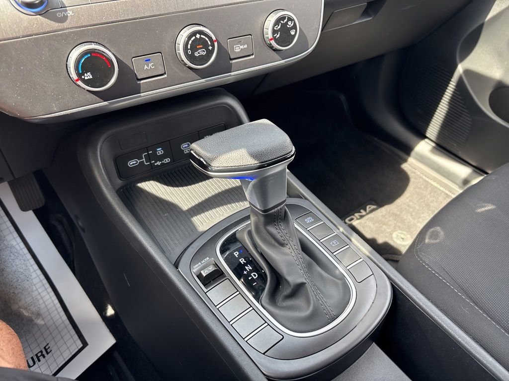 Used 2024 Hyundai Kona SE FWD image 28