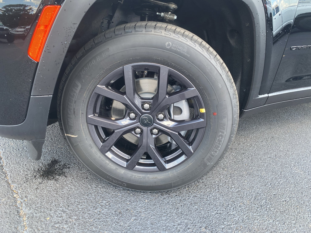 New 2027 Jeep Grand Cherokee Altitude AWD/4WD image 9