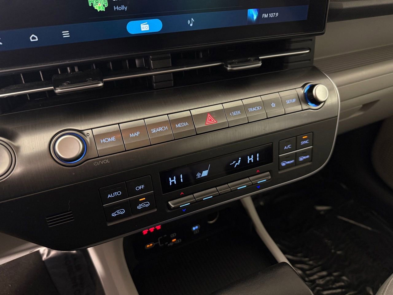 Used 2025 Hyundai Kona SEL image 17