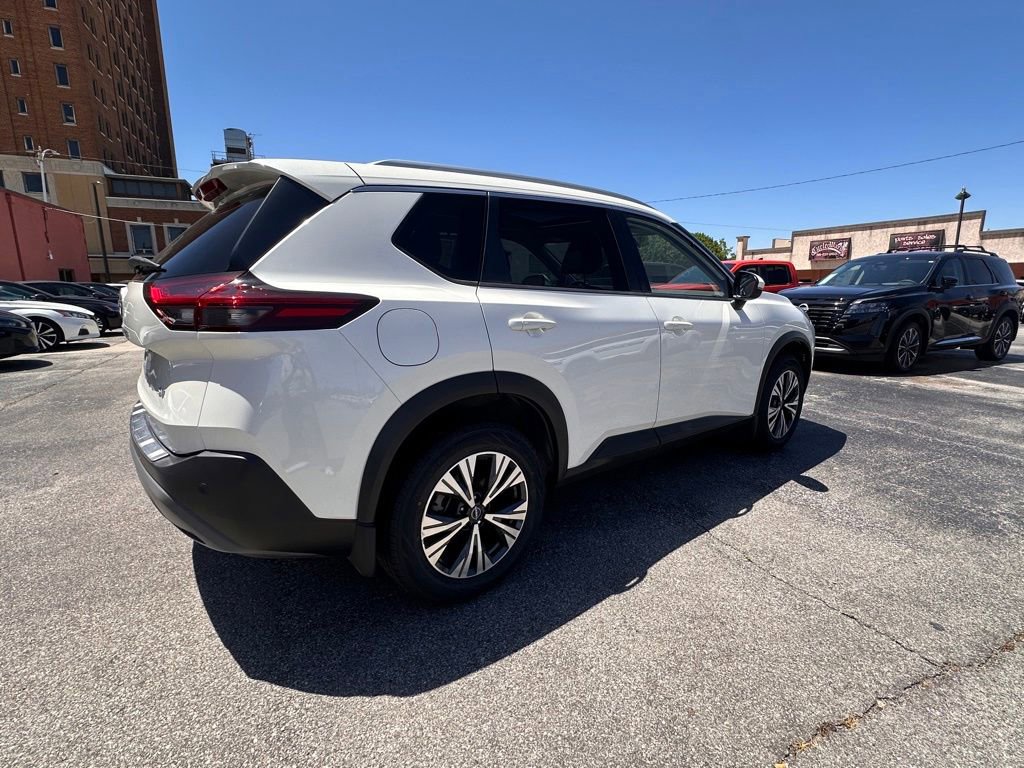 Certified 2022 Nissan Rogue SV w/ SV Premium Package FWD image 4