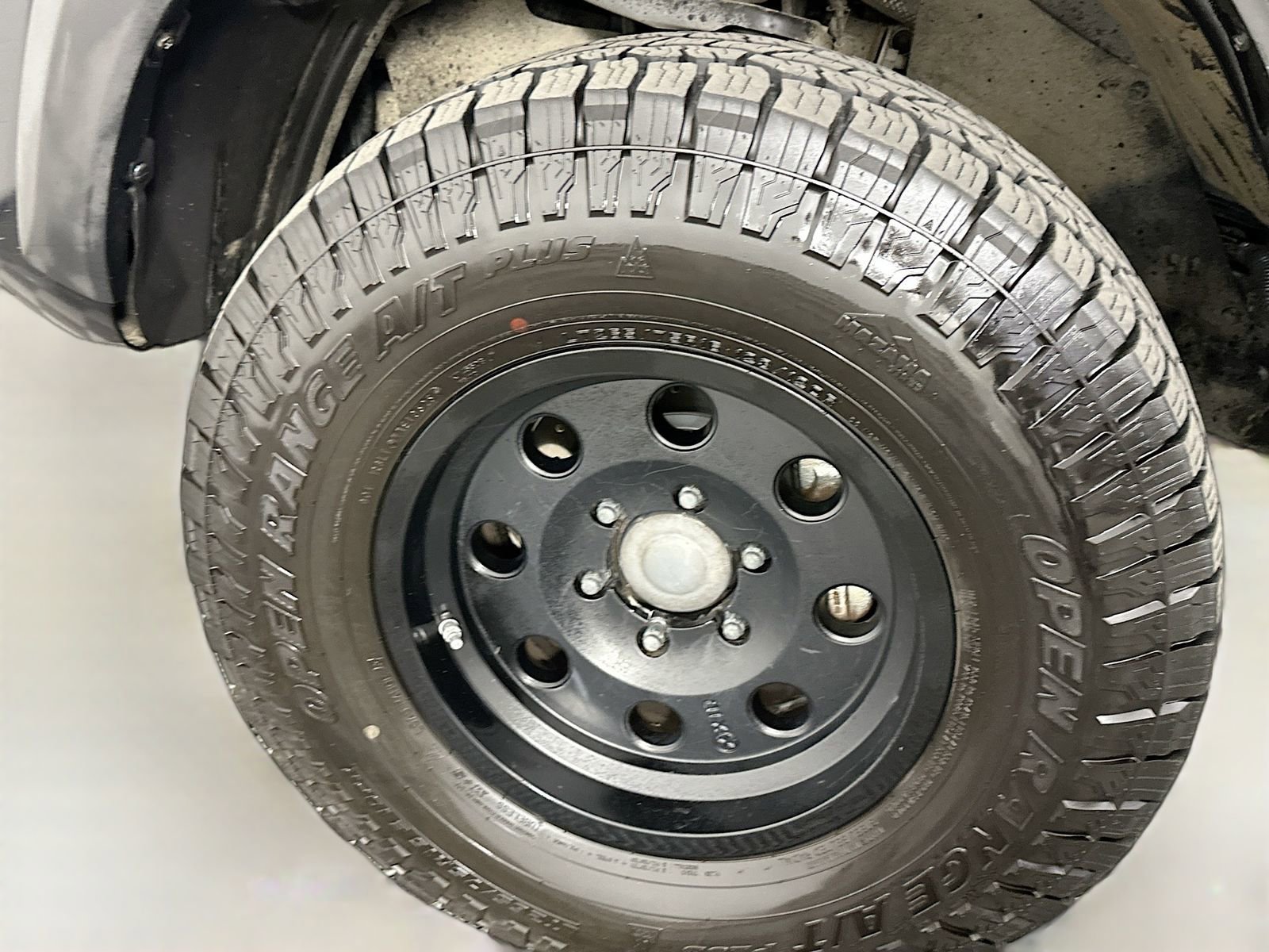 Used 2018 Toyota Tacoma TRD Sport AWD/4WD image 29