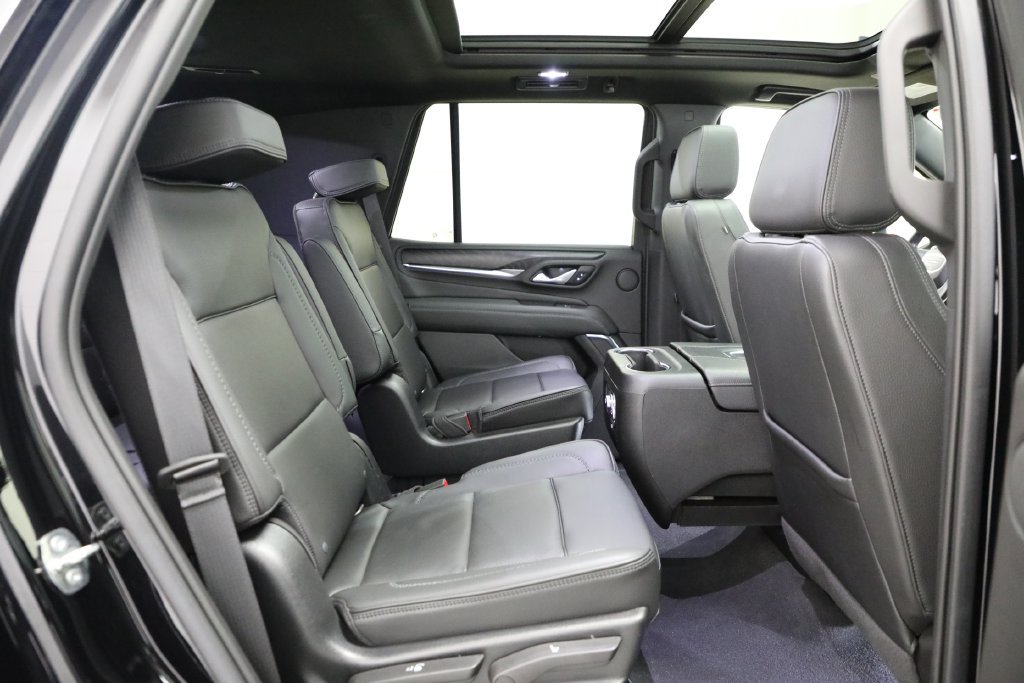 Used 2022 GMC Yukon Denali w/ Advanced Technology Package AWD/4WD image 13