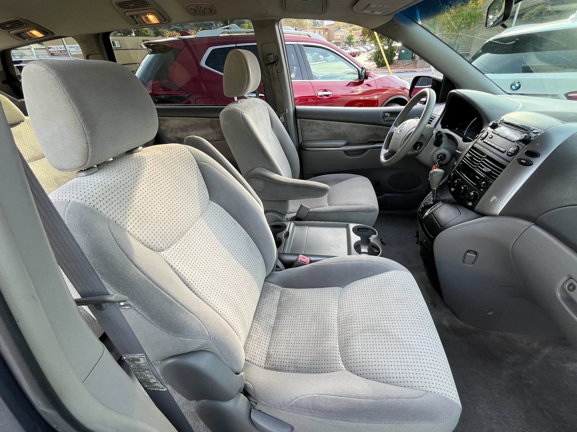 Used 2007 Toyota Sienna LE FWD image 12