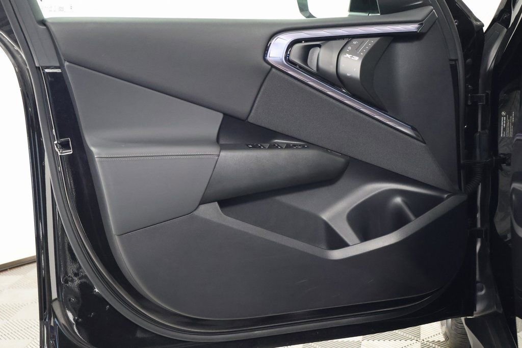 Used 2025 BMW X3 xDrive30i w/ Convenience Package image 12