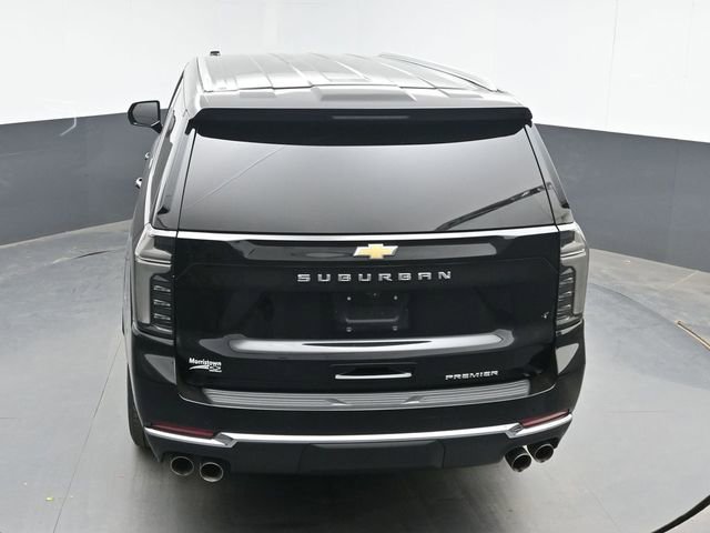 Used 2025 Chevrolet Suburban Premier AWD/4WD image 24
