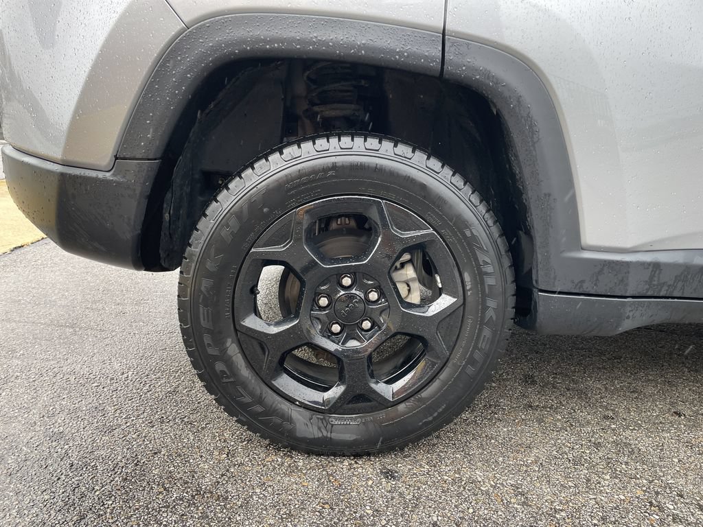 Used 2023 Jeep Compass Trailhawk AWD/4WD image 12