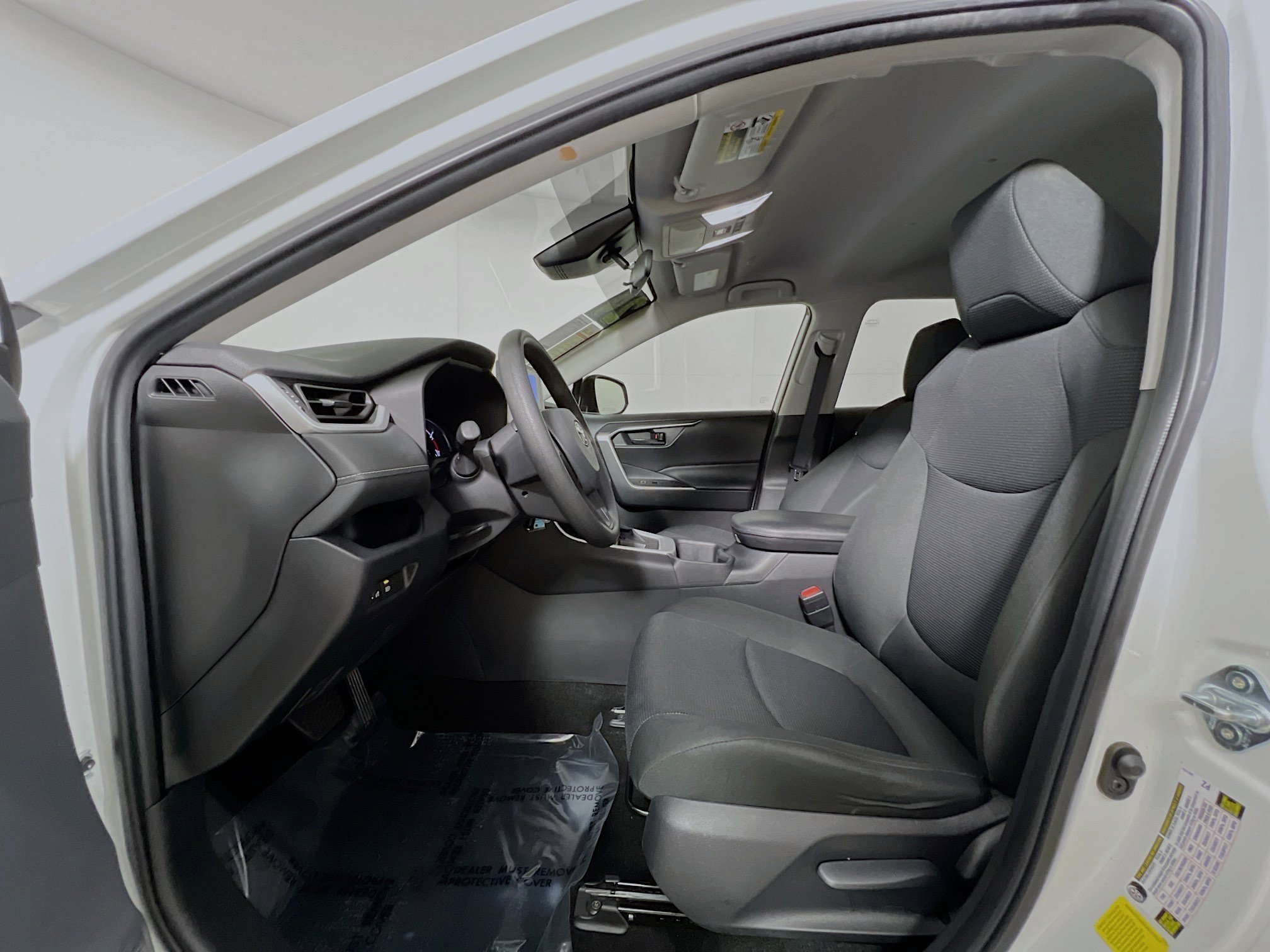 Used 2024 Toyota RAV4 LE image 15