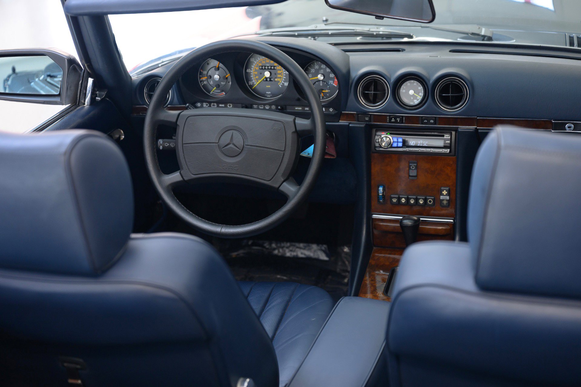 Used 1987 Mercedes-Benz 560 SL image 23