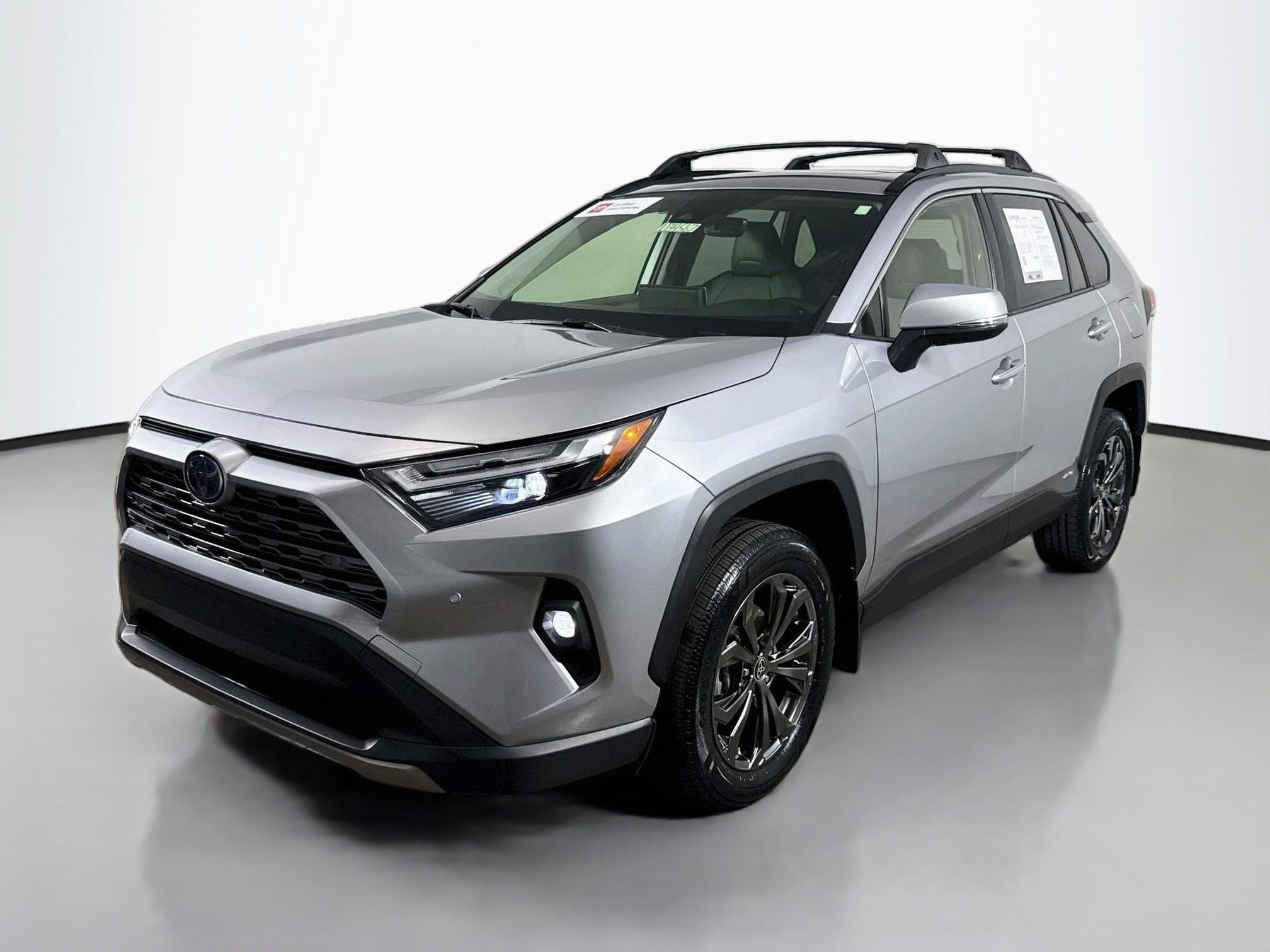 Certified 2022 Toyota RAV4 Limited AWD/4WD image 3