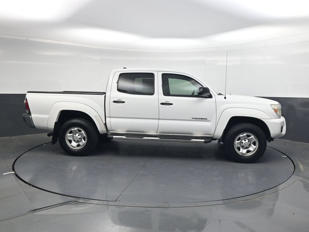 Used 2015 Toyota Tacoma PreRunner w/ SR5 Package RWD image 4