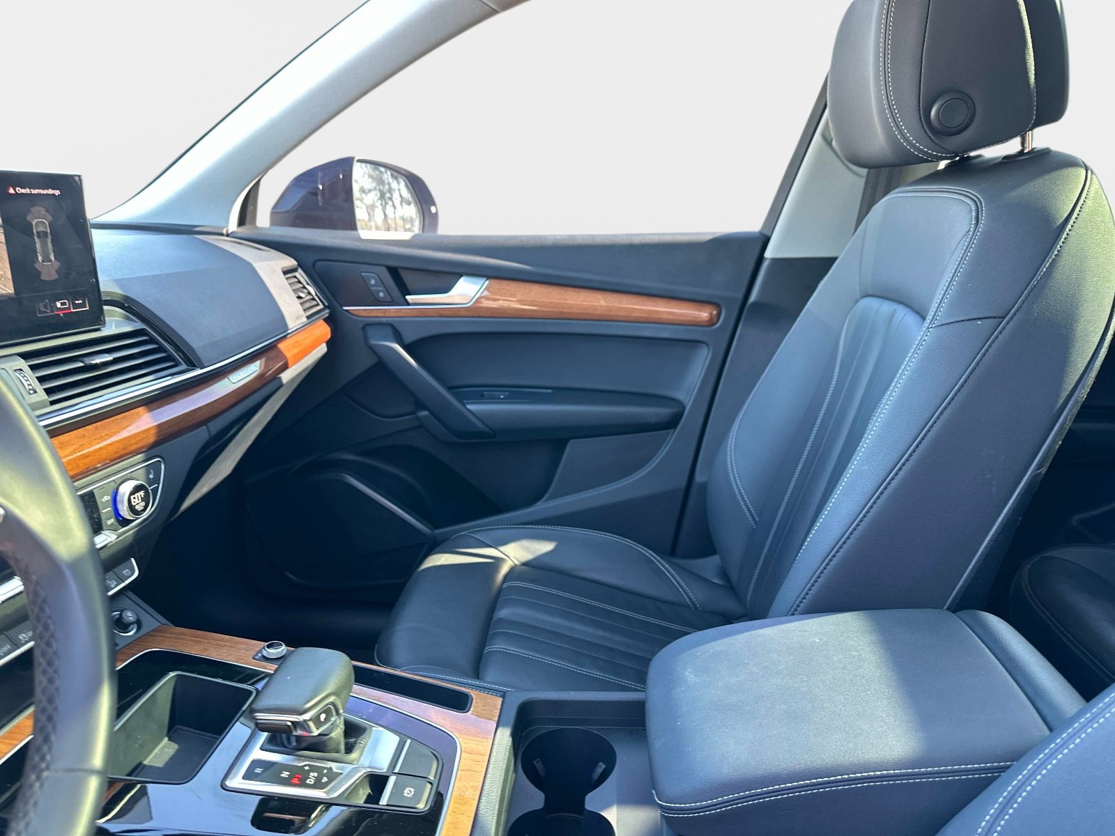 Used 2023 Audi Q5 2.0T Premium w/ Convenience Package image 23