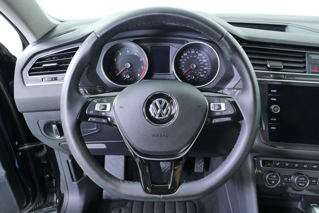 Certified 2020 Volkswagen Tiguan SE FWD image 11