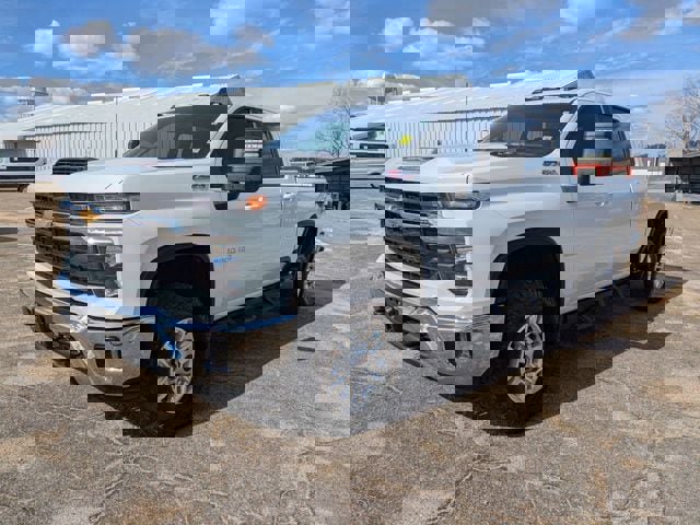 Used 2024 Chevrolet Silverado 2500 LT w/ Convenience Package image 8