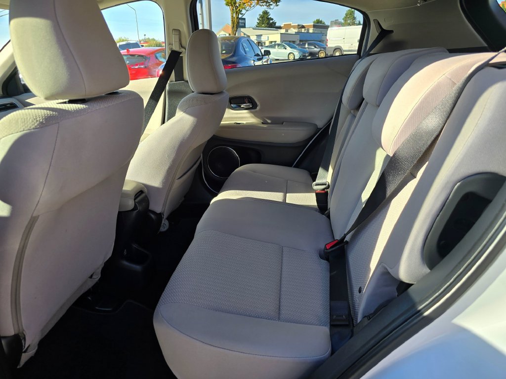 Used 2018 Honda HR-V EX image 18