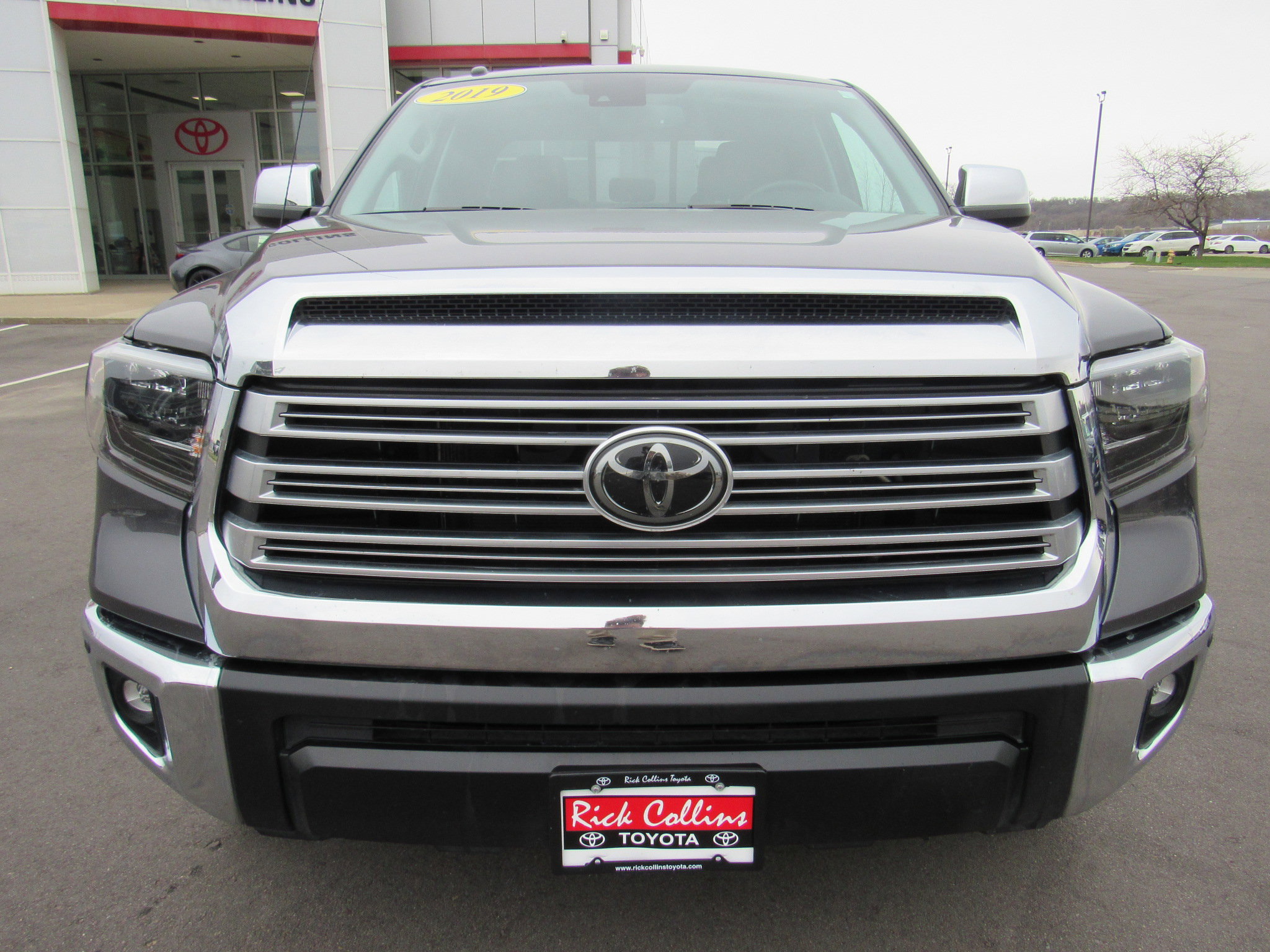 Used 2019 Toyota Tundra Limited w/ Limited Premium Package image 3