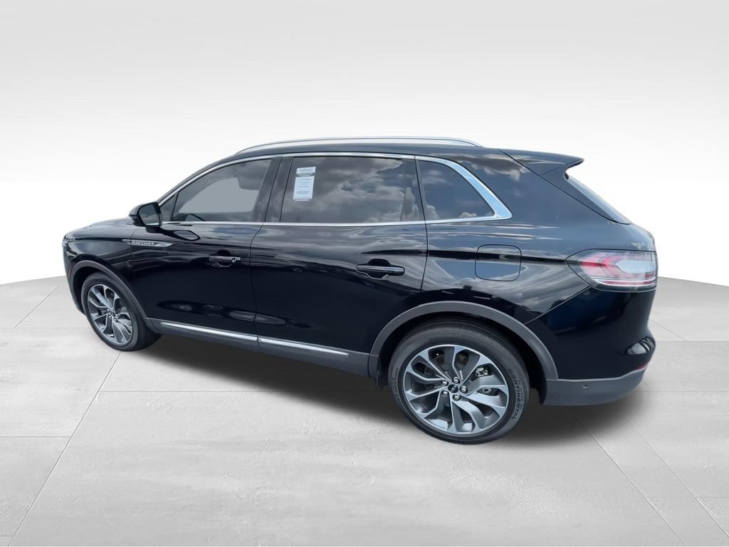 Used 2023 Lincoln Nautilus Reserve w/ Equipment Group 201A AWD/4WD image 6