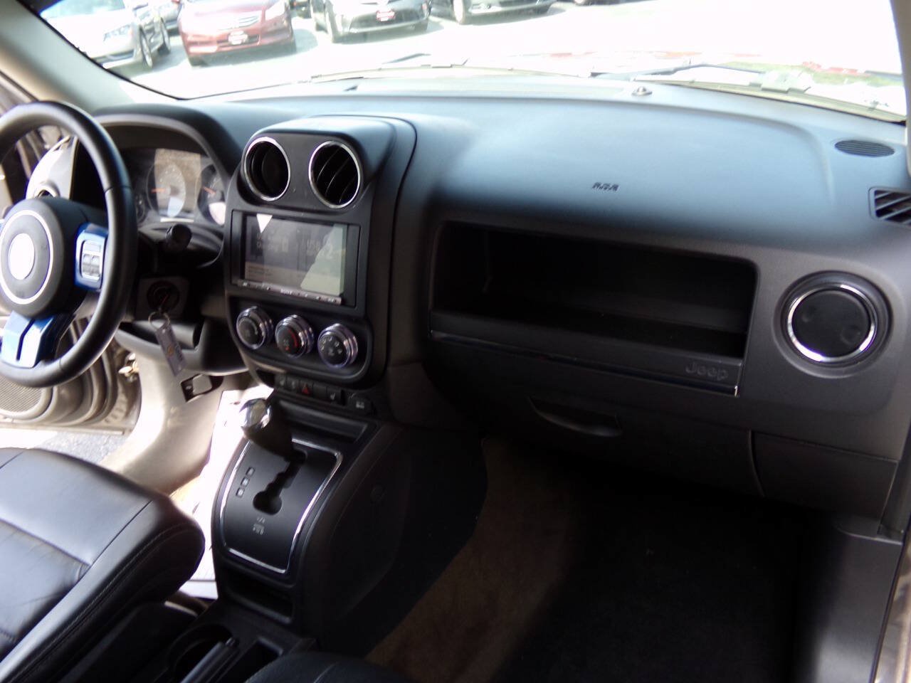 Used 2016 Jeep Patriot High Altitude AWD/4WD image 25
