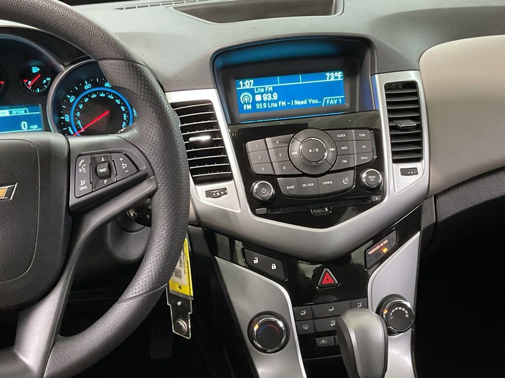 Used 2013 Chevrolet Cruze LS FWD image 12