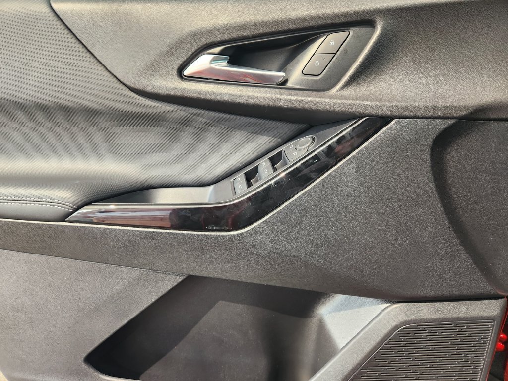 New 2027 Chevrolet Equinox LT FWD image 16
