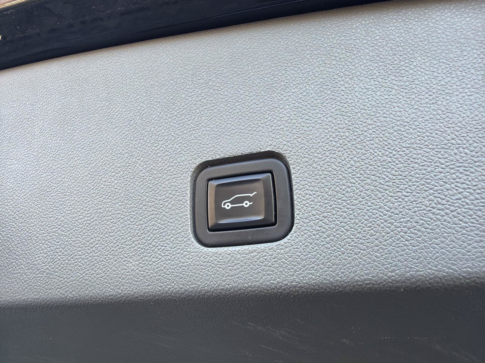 Used 2020 Cadillac XT6 Premium Luxury FWD image 52