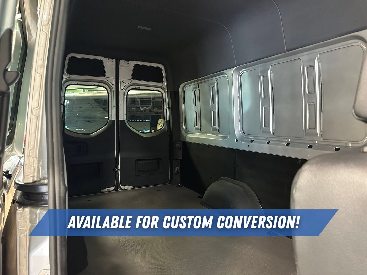 Used 2023 Mercedes-Benz Sprinter 2500 image 14