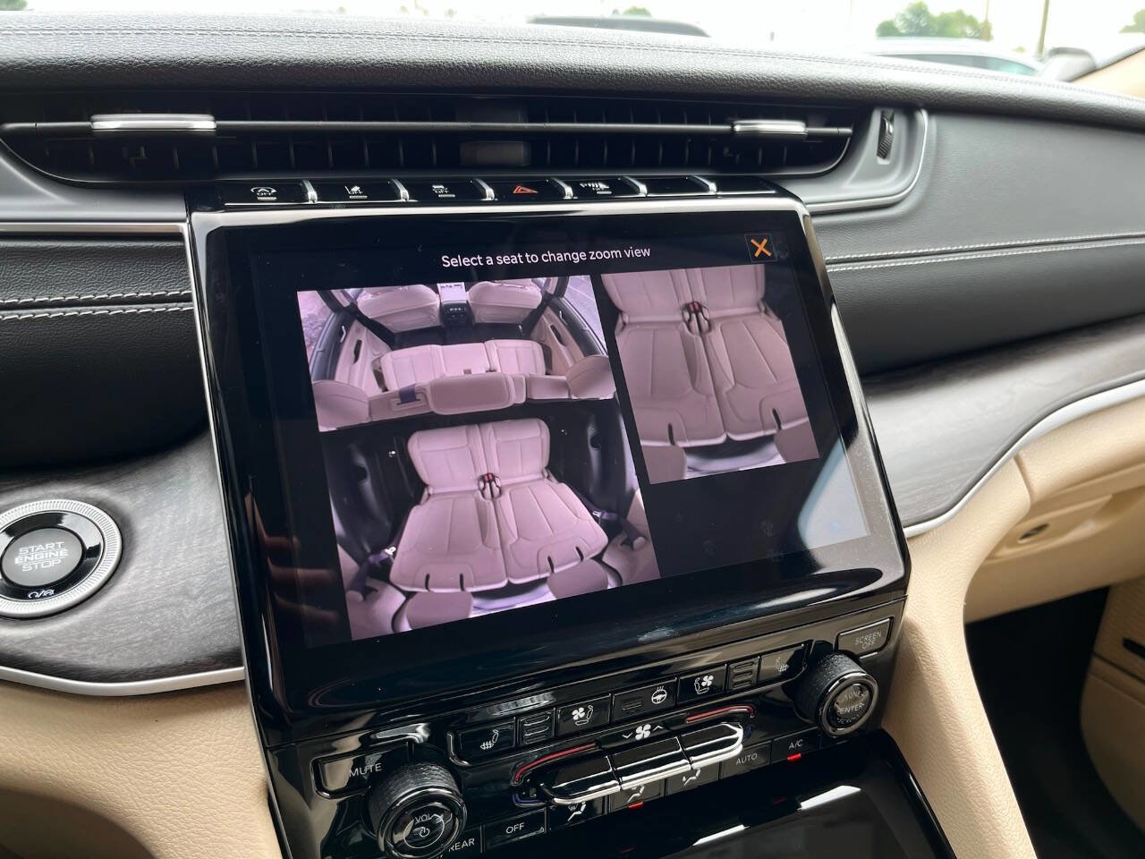 Used 2022 Jeep Grand Cherokee L Limited w/ Luxury Tech Group II image 39