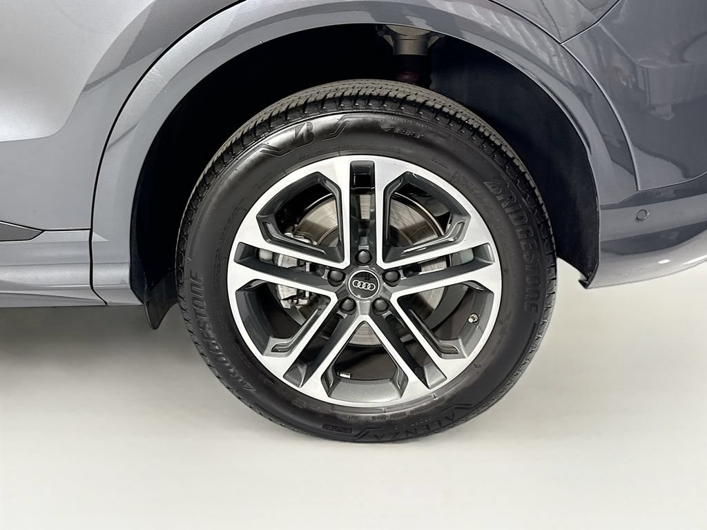 Certified 2025 Audi Q5 Premium Plus w/ Premium Plus AWD/4WD image 32