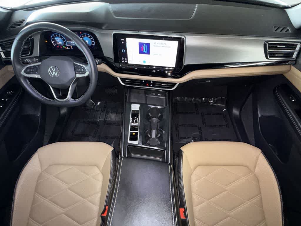 Used 2024 Volkswagen Atlas Cross Sport SE FWD image 24