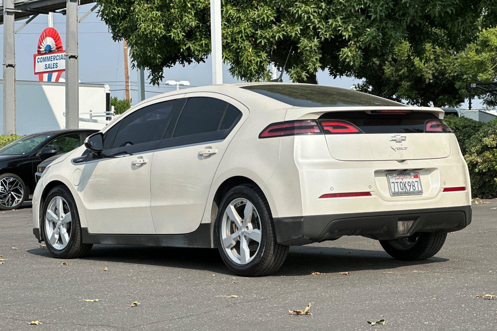 Used 2013 Chevrolet Volt Premium w/ Premium Trim Package FWD image 6