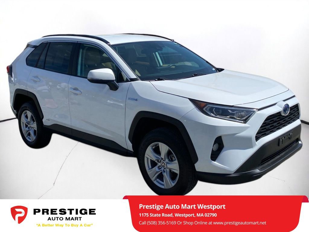 Used 2021 Toyota RAV4 XLE image 1