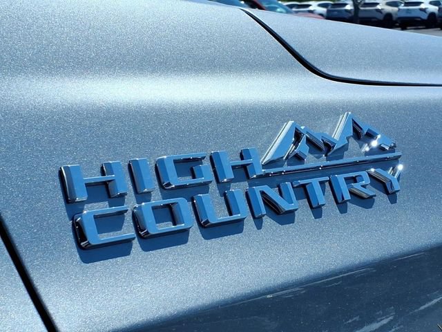 New 2026 Chevrolet Suburban High Country AWD/4WD image 25