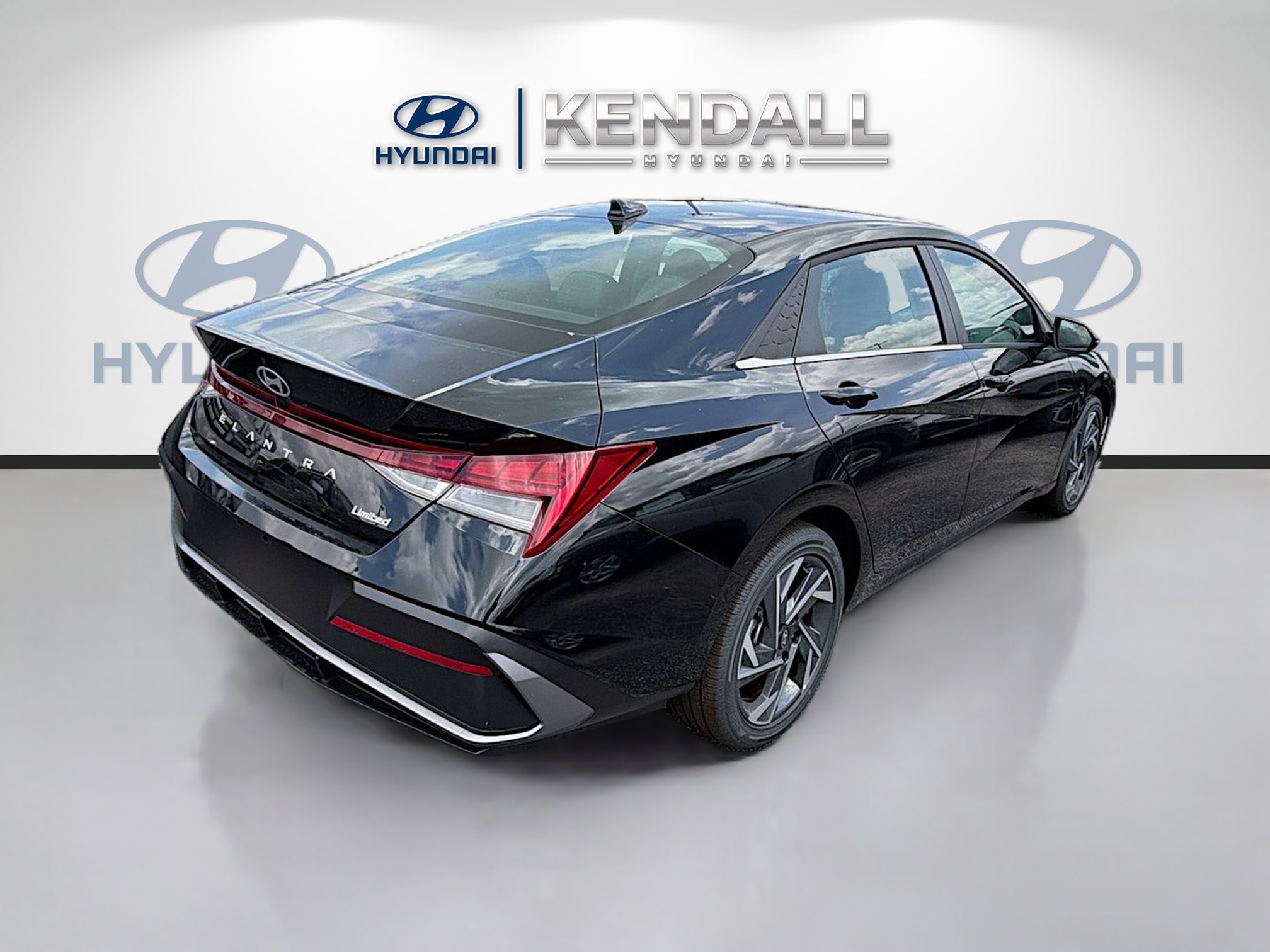 New 2026 Hyundai Elantra Limited FWD image 6