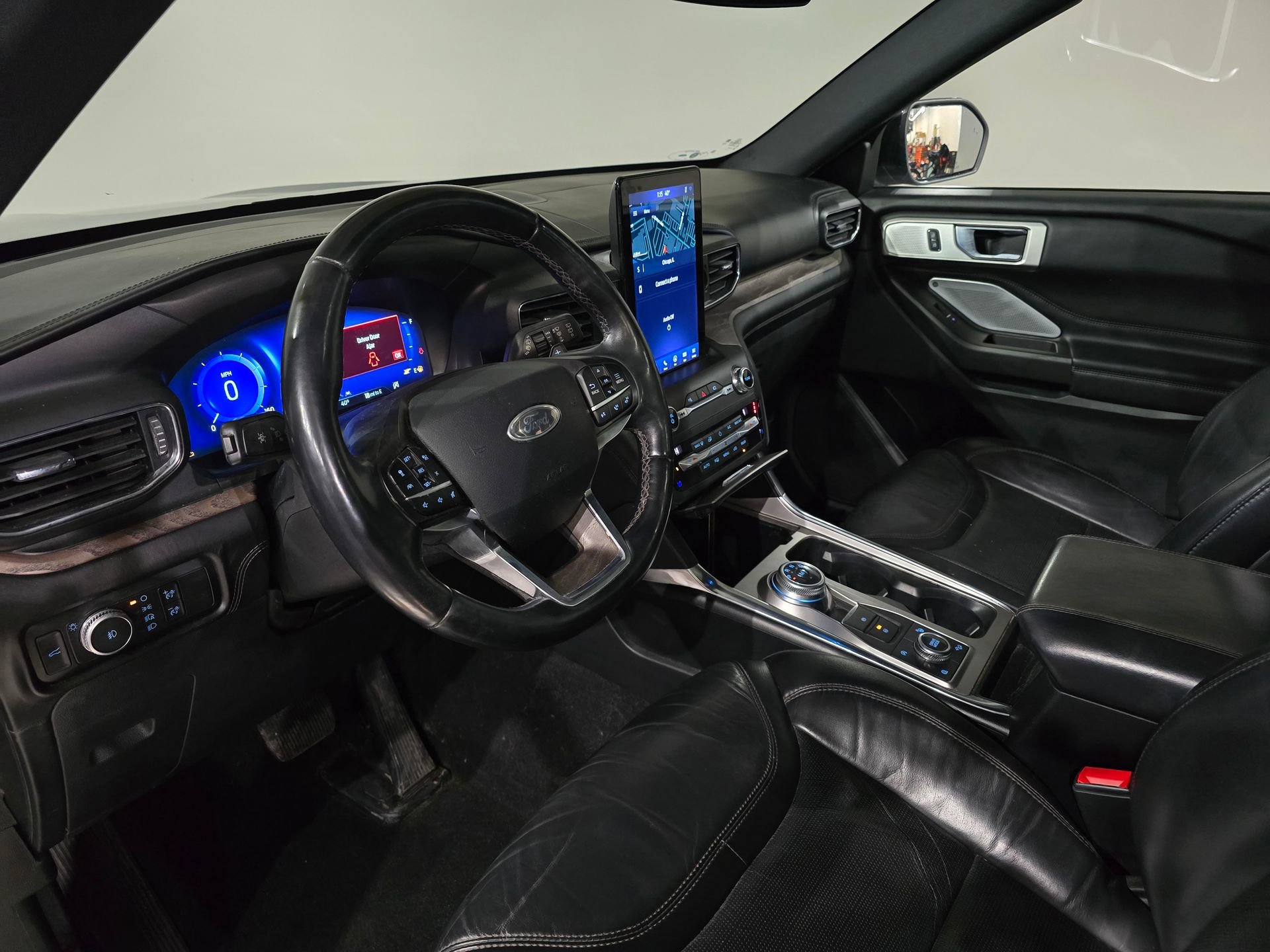 Used 2020 Ford Explorer Platinum w/ Premium Technology Package image 20