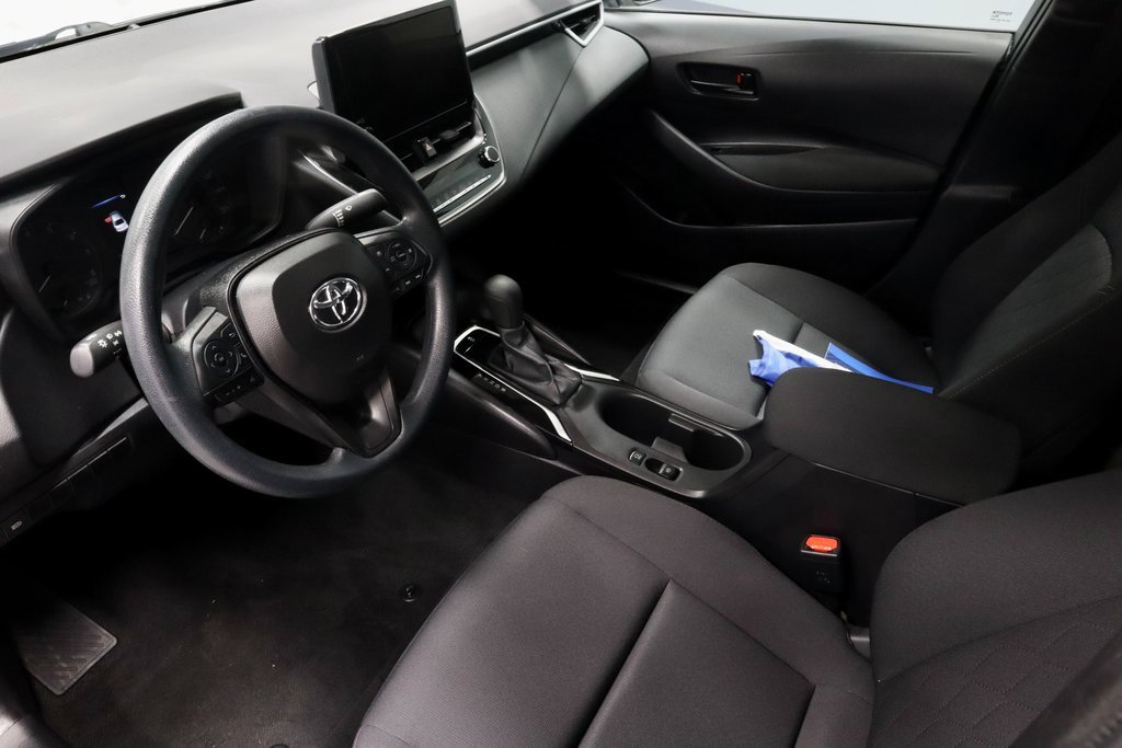 Used 2025 Toyota Corolla LE image 22