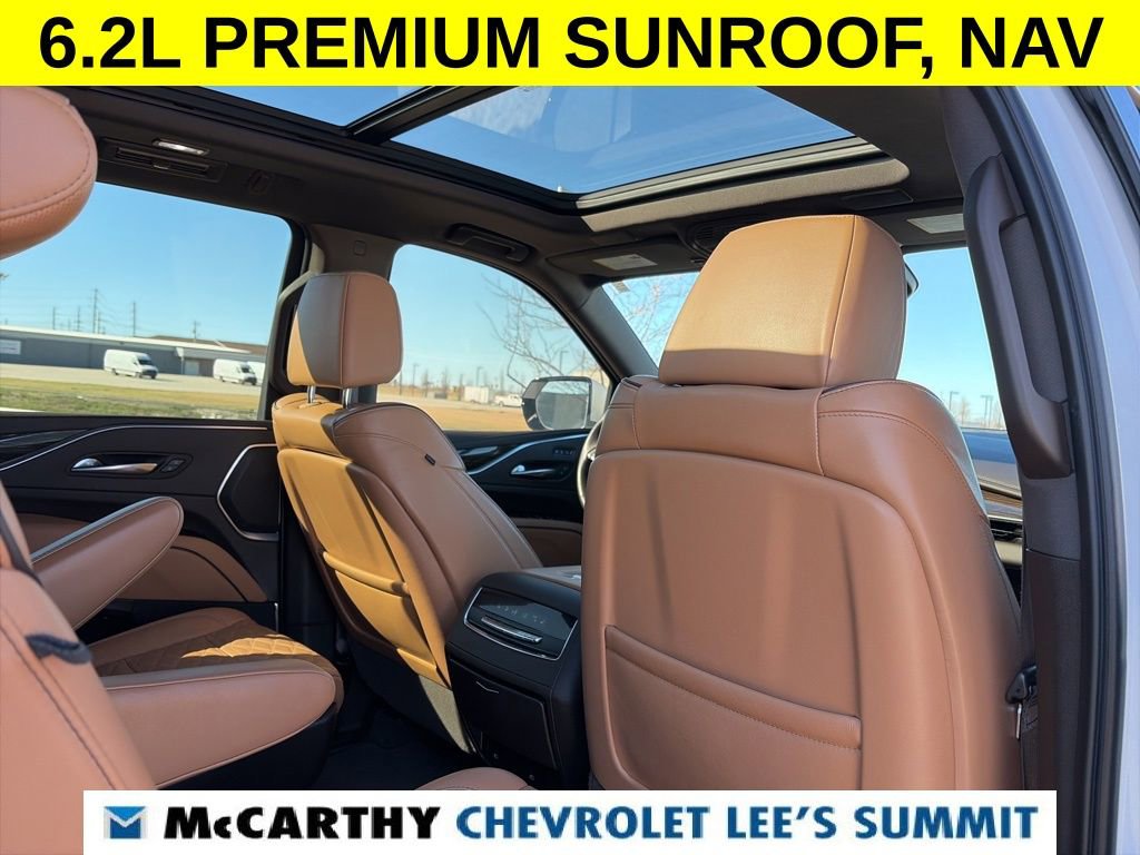 Used 2022 Cadillac Escalade ESV Premium Luxury image 38